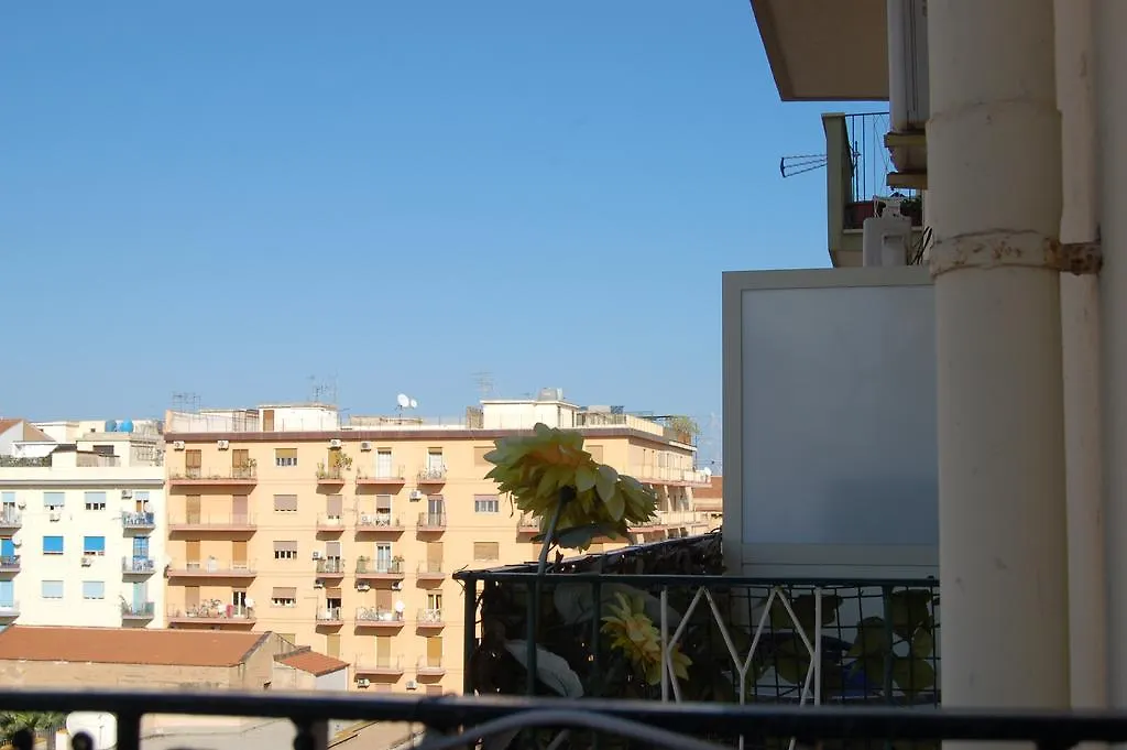 Antadia B&B 3*, Palermo